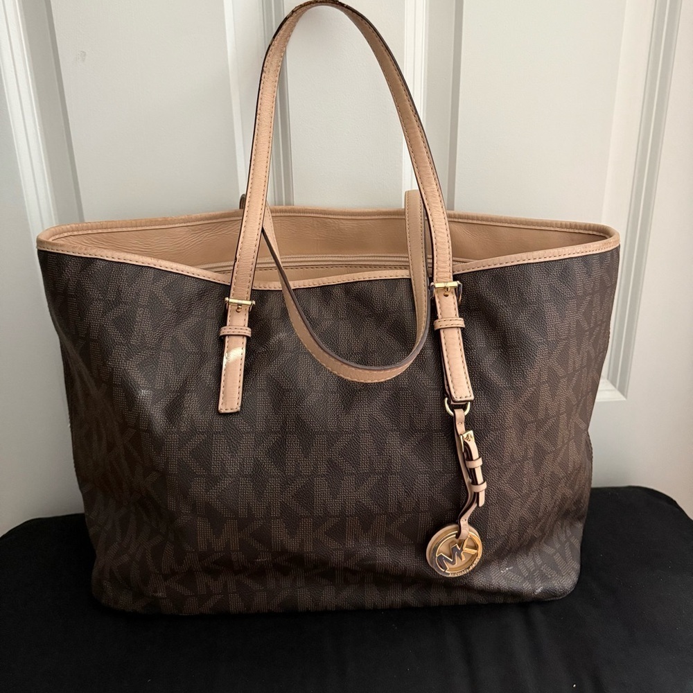 Michael Kors | Jet Set Travel Tote | Excellent Conditions